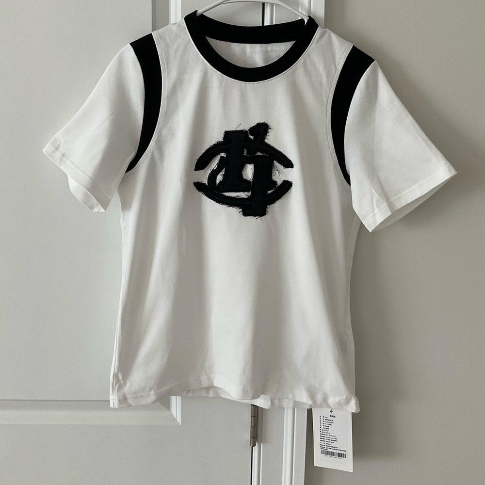 ITIB X HIGHLIGHT Chic White and Black Women's Tee